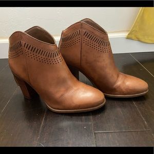 Vincent Comuto Fetter bootie